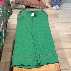 Green Women's pants with Pink Accents